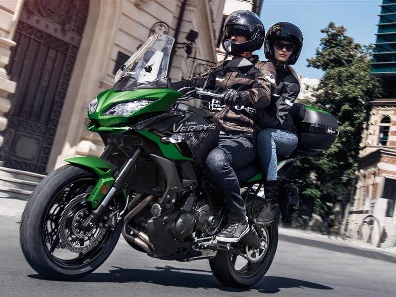 На зображенні мотоцикл Kawasaki VERSYS® 650 LT